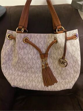 Authentic!!! Michael Kors Jet Set Large Gathered Tote